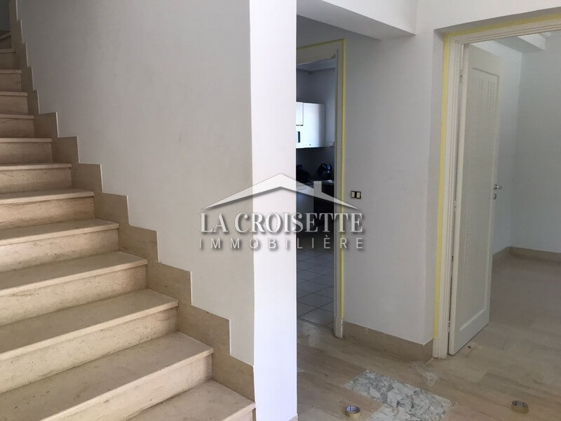 Duplex S+4 avec jardin à La Marsa 